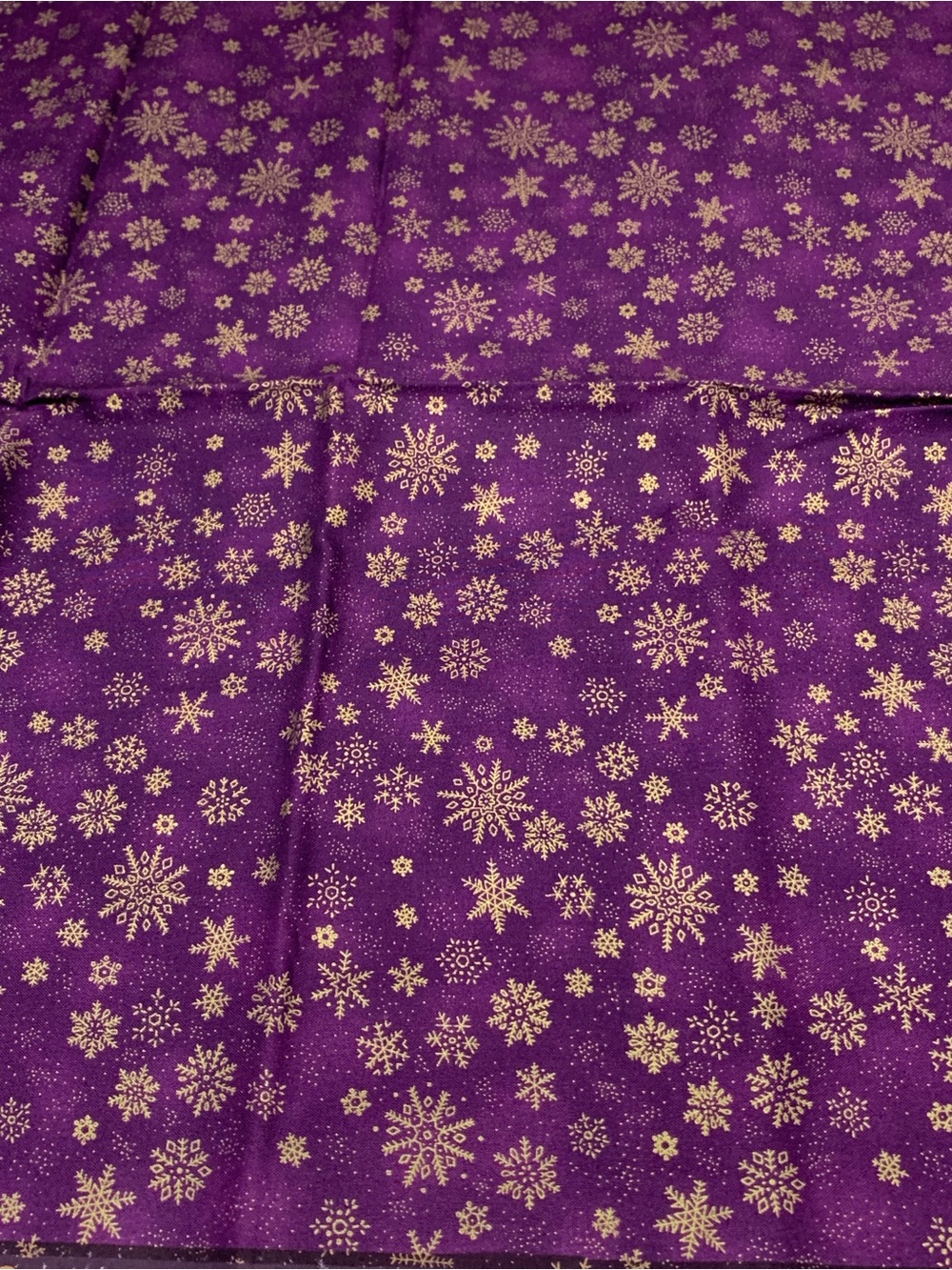 MAKOWER UK Yuletide Snowflakes 548 Cotton Fabric 1 Yard Purple Gold